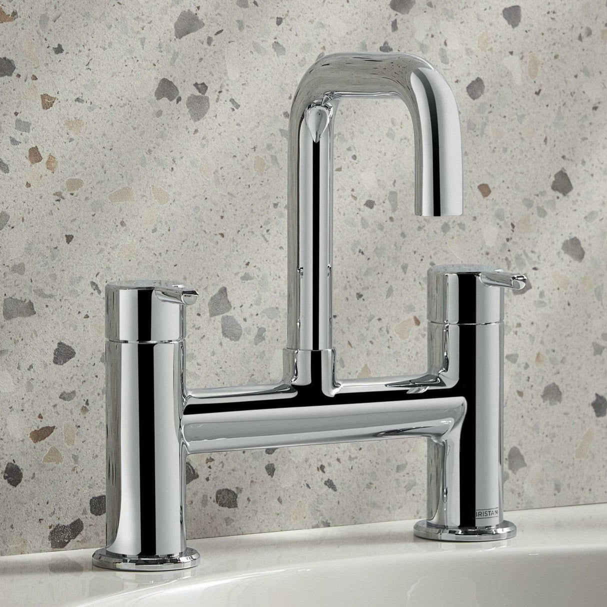 ALBFC Bristan Altum Chrome Bath Filler Close Up