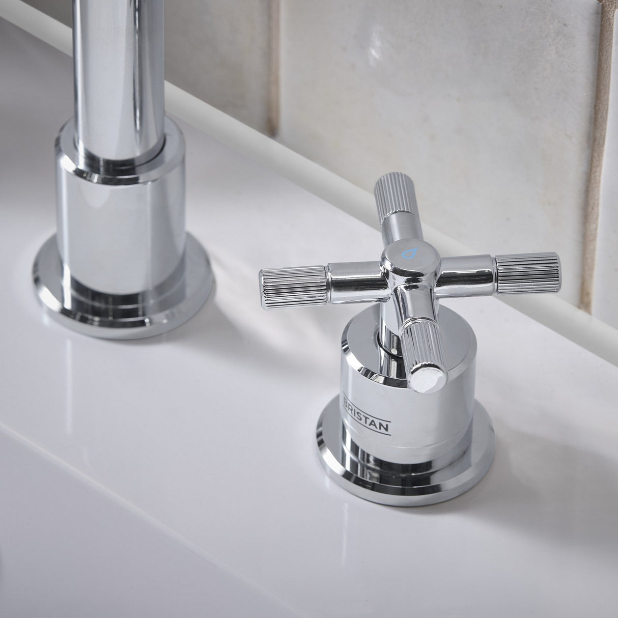 CRU3THBASC Bristan Cruzar Chrome 3TH Basin Mixer Handle Design