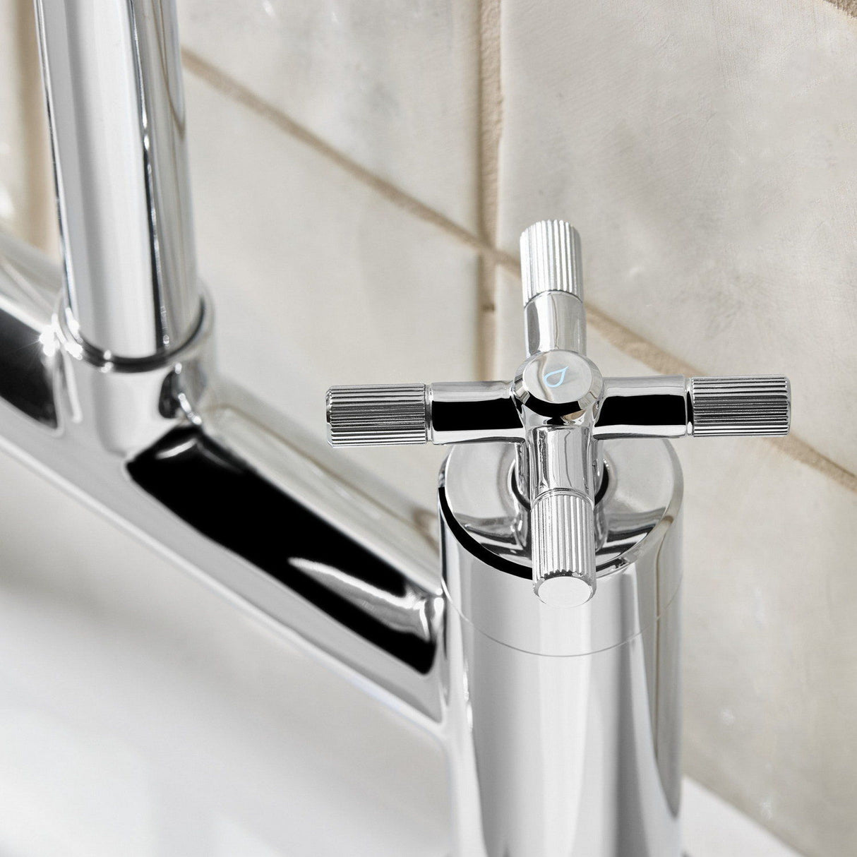 CRUBFC Bristan Cruzar Chrome Bath Filler Cold Handle Close Up