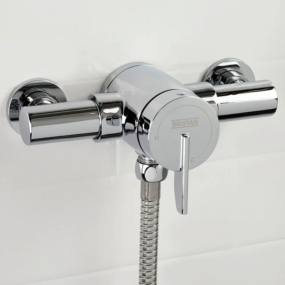 SOQ3SHXARC Bristan Sonique3 Thermostatic Exposed Shower Valve Kit Valve and Shower Hose Close Up
