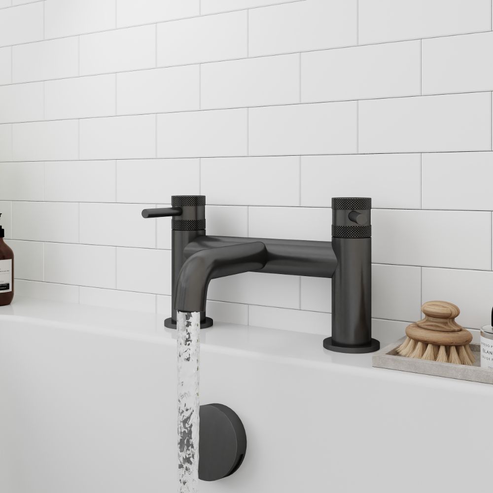 Scudo Core Black Bath Filler lifestyle 1