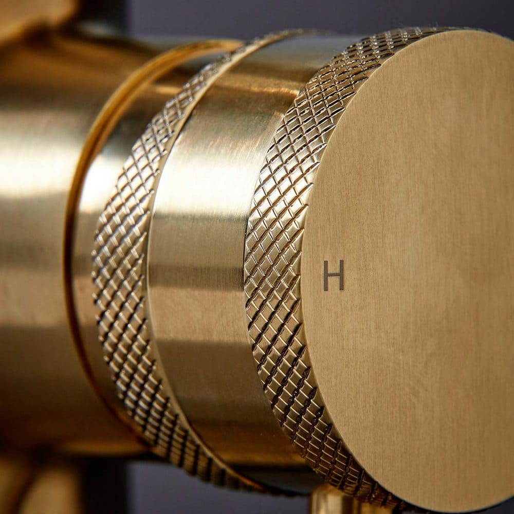 NU-018 Scudo Core Brushed Brass Freestanding Bath Shower Mixer (5)