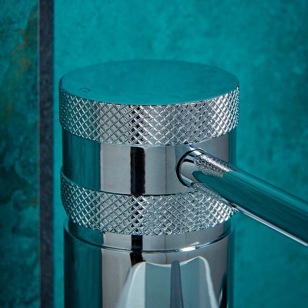 NU-004 Scudo Core Chrome Tall Mono Basin Mixer (4)