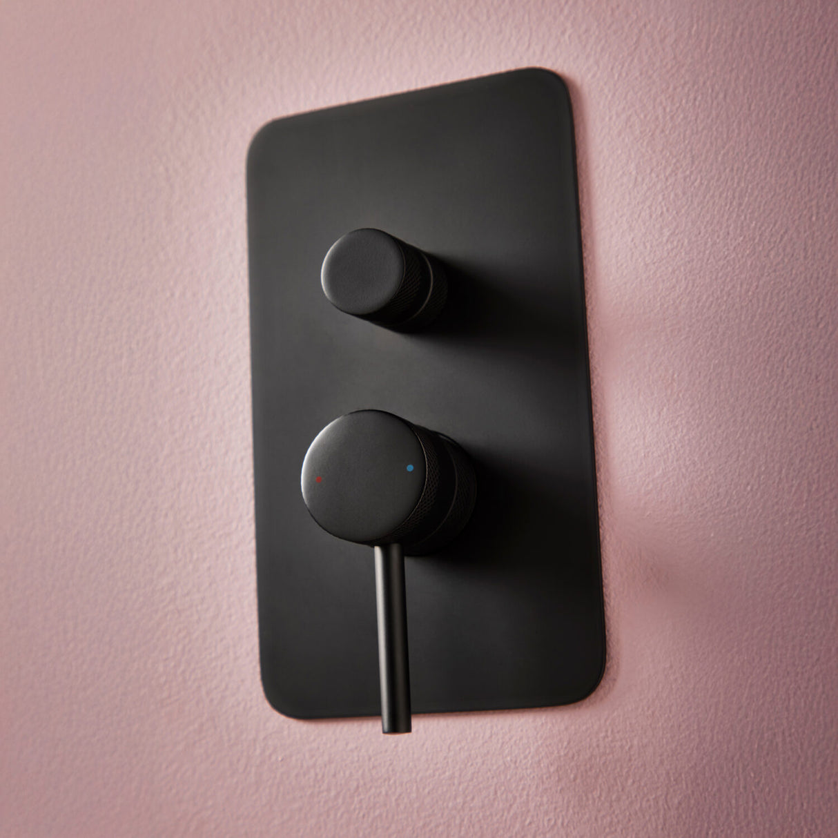 Scudo Core Manual Dual Outlet Concealed Shower Valve in Matt Black lifestyle