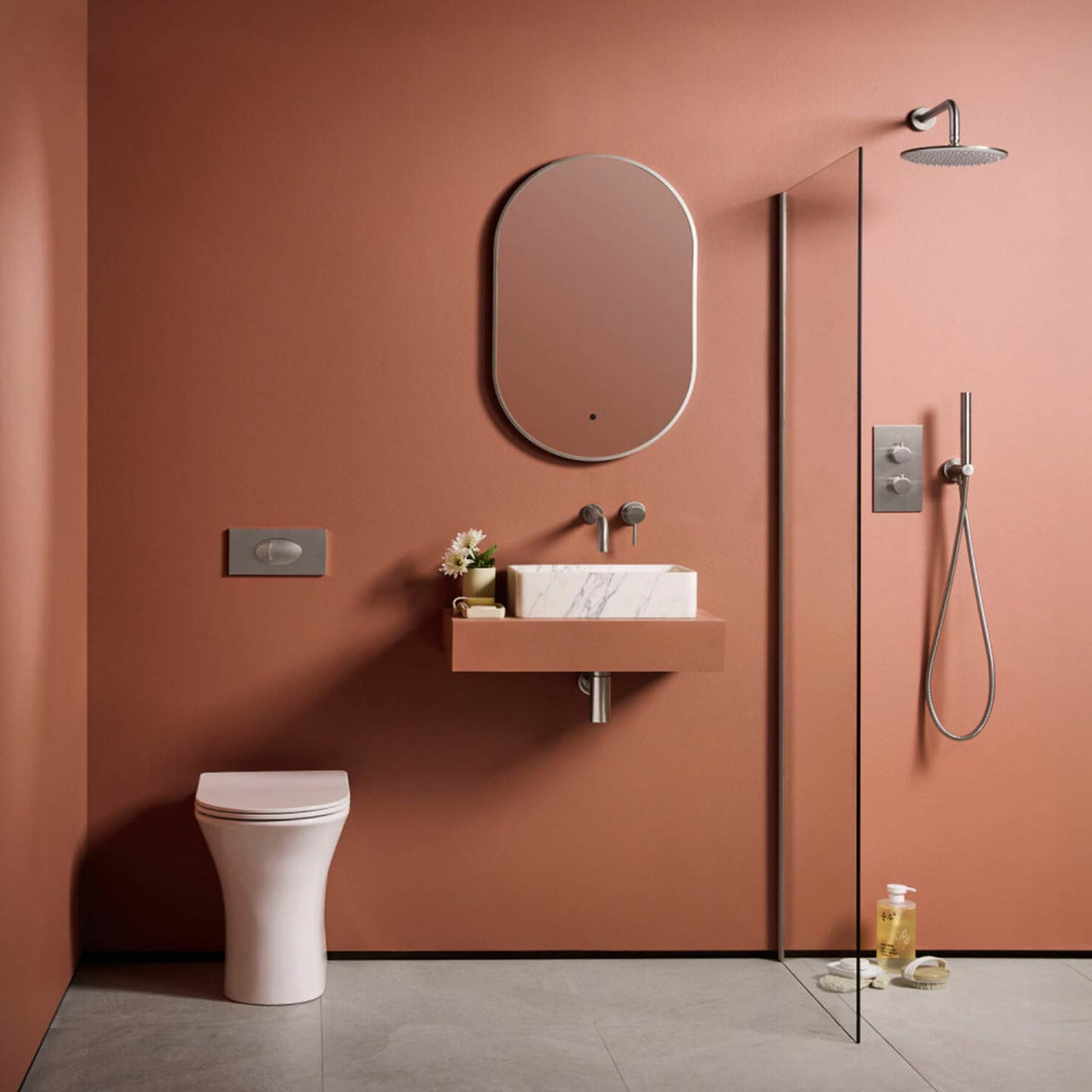 Scudo Minimalistic Brushed Nickel Bottle Trap lifestyle