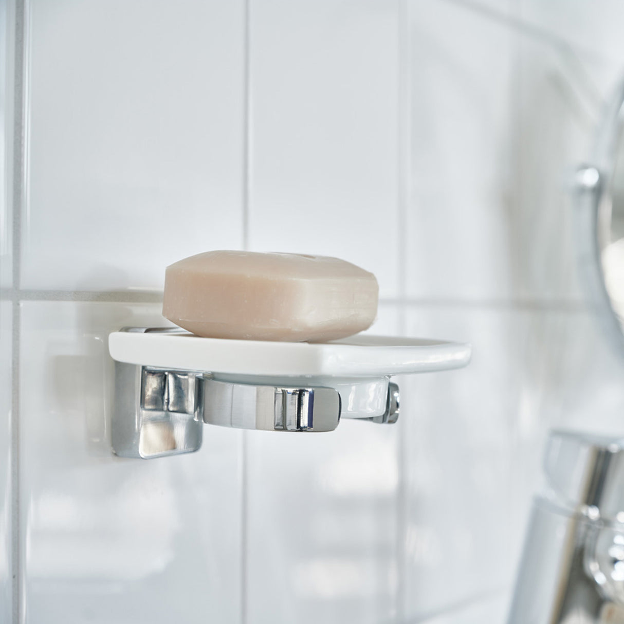 Smedbo Ice Holder with Soap Dish in Polished Chrome lifestyle