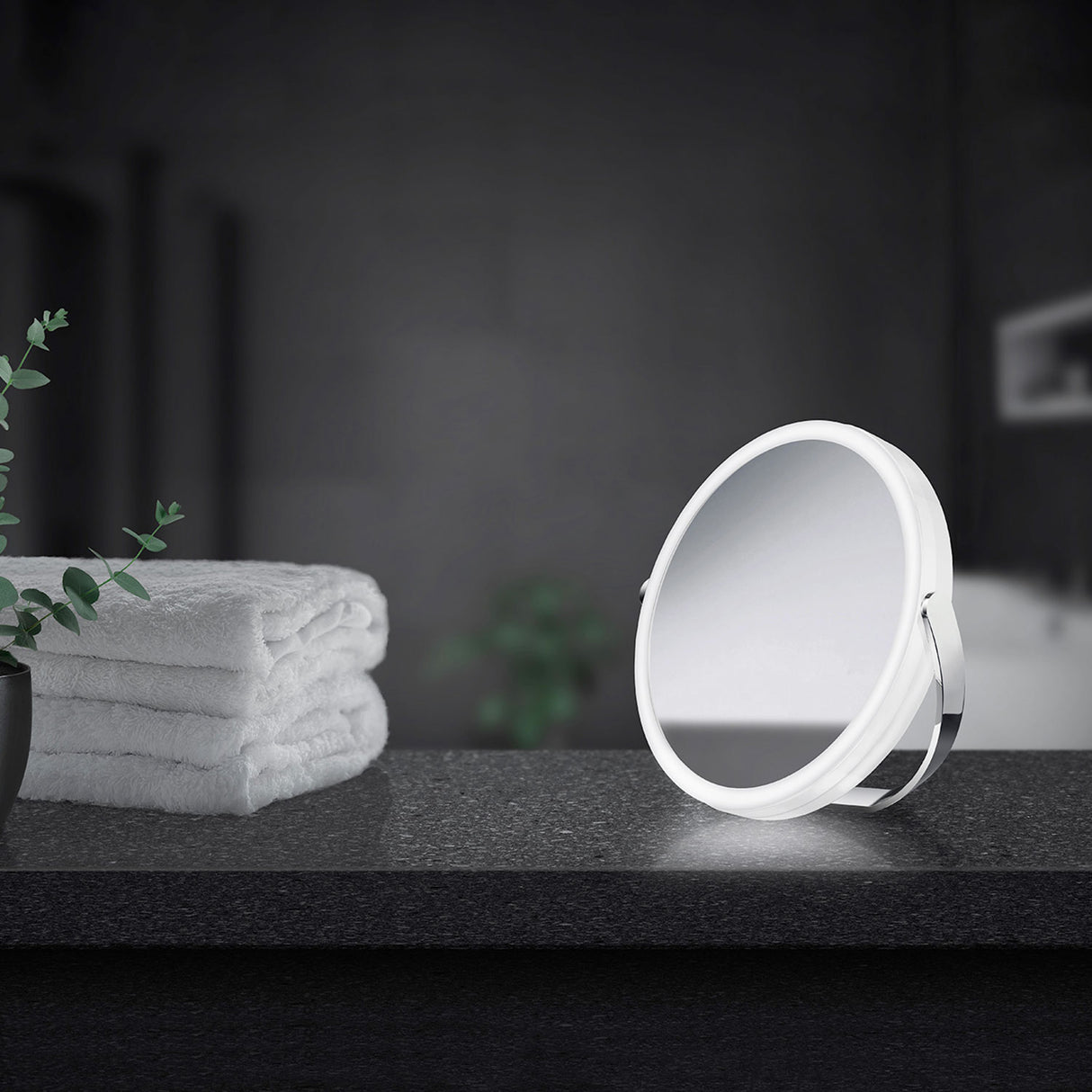 Smedbo Outline Make Up Mirror in Chrome lifestyle