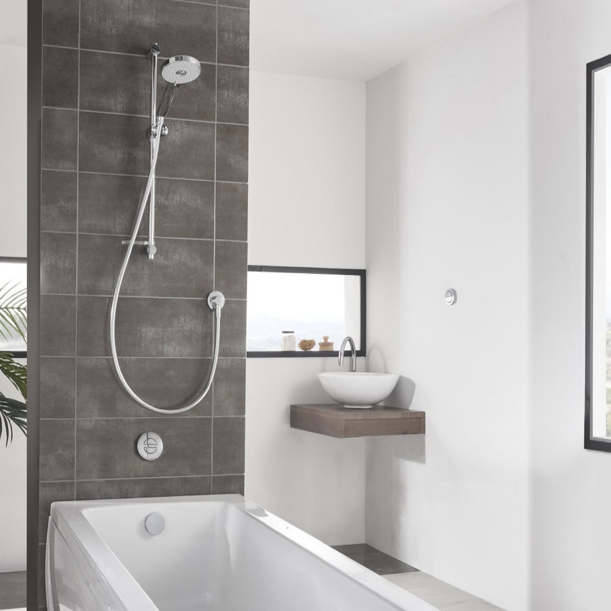 Aqualisa Unity Q Smart Concealed Gravity Pumped Shower with Adjustable Head and Bath Filler Lifestyle UTQ.A2.BV.DVBTX.23