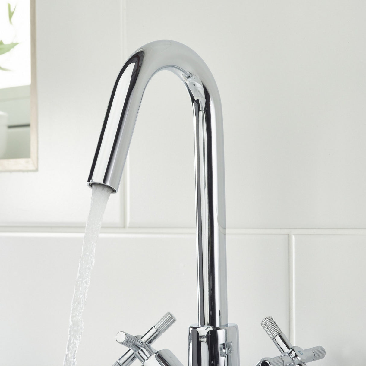 CRUBASC Bristan Cruzar Chrome Basin Mixer with Waste Close Up