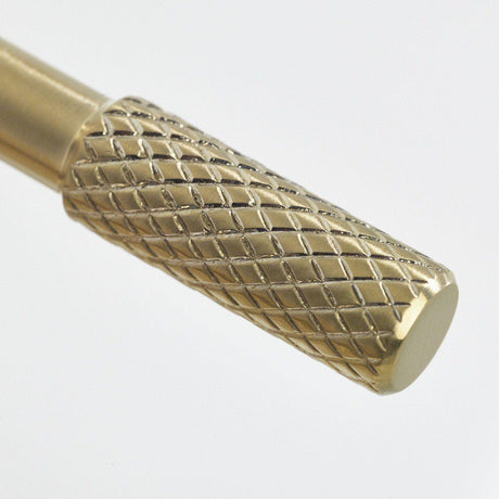 MOLBFBB Bristan Molida Brushed Brass Bath Filler Handle Knurling Pattern Close Up