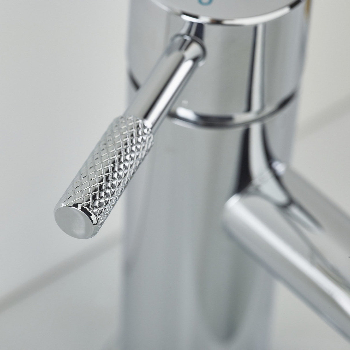 MOLESBASC Bristan Molida Chrome Eco Start Basin Mixer with Waste Lever Handle Close Up