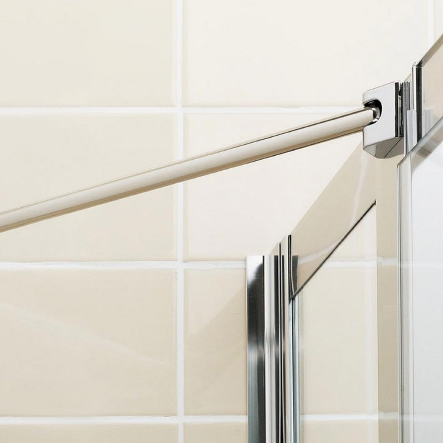 Lakes 350mm Inline Panel Pack in Silver
