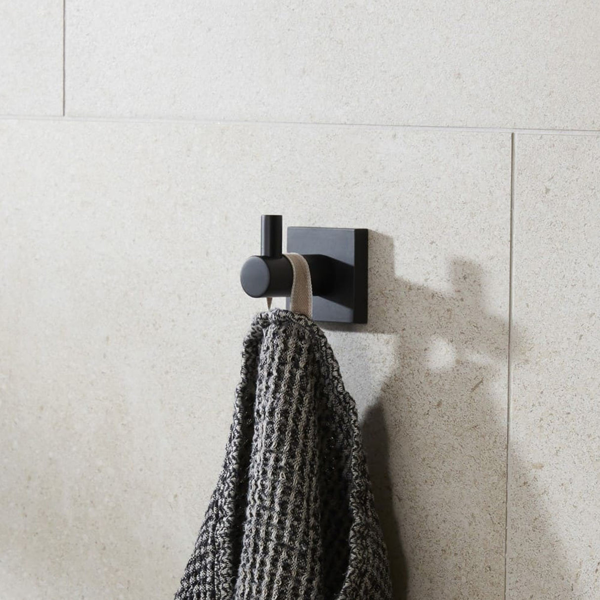 Miller Atlanta Single Hook in Matt Black lifestyle 2