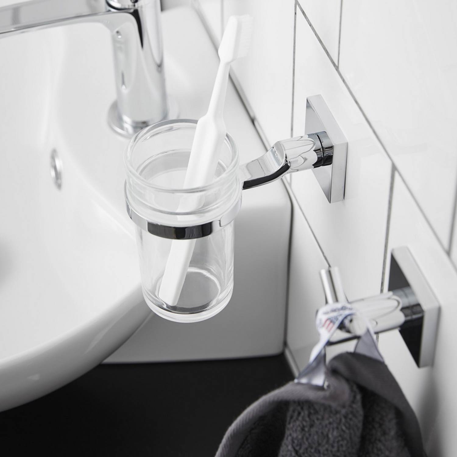 Miller Atlanta Tumbler Holder in Chrome lifestyle