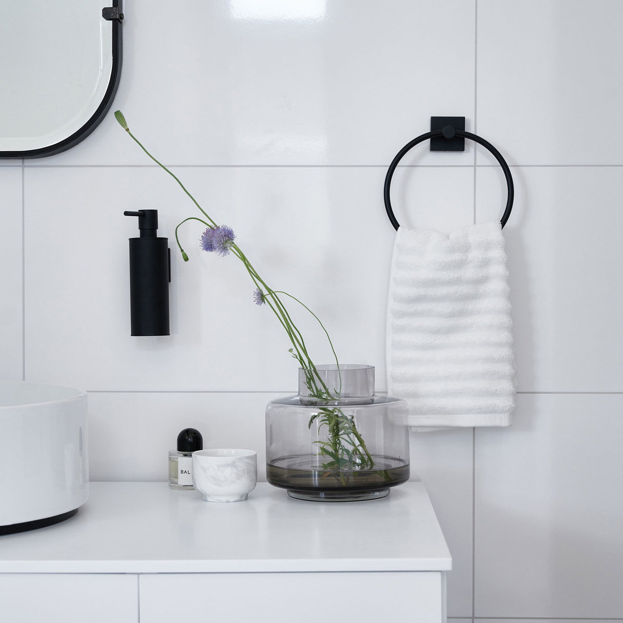 Smedbo House Towel Ring Black