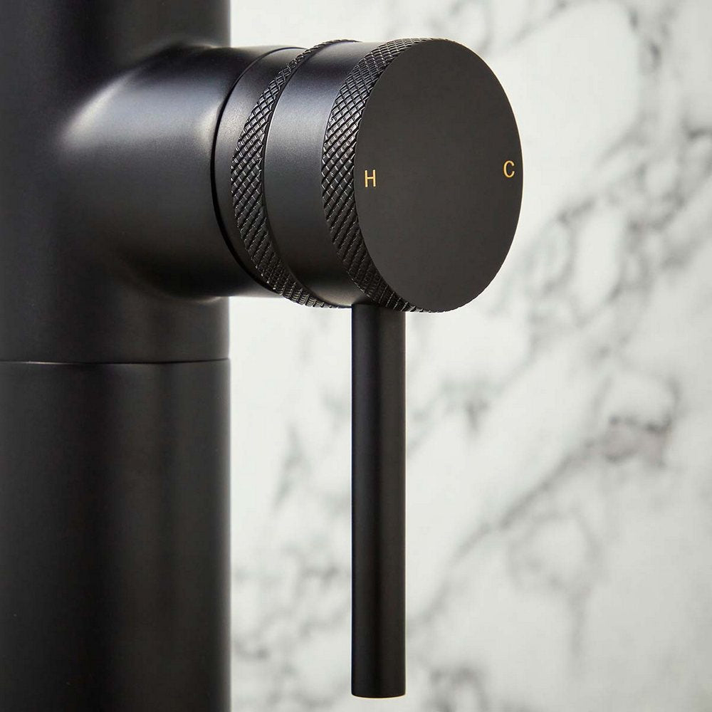 NU-017 Scudo Core Black Freestanding Bath Shower Mixer (4)