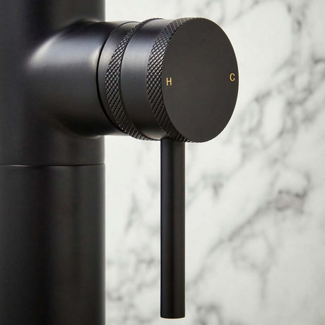 NU-017 Scudo Core Black Freestanding Bath Shower Mixer (4)