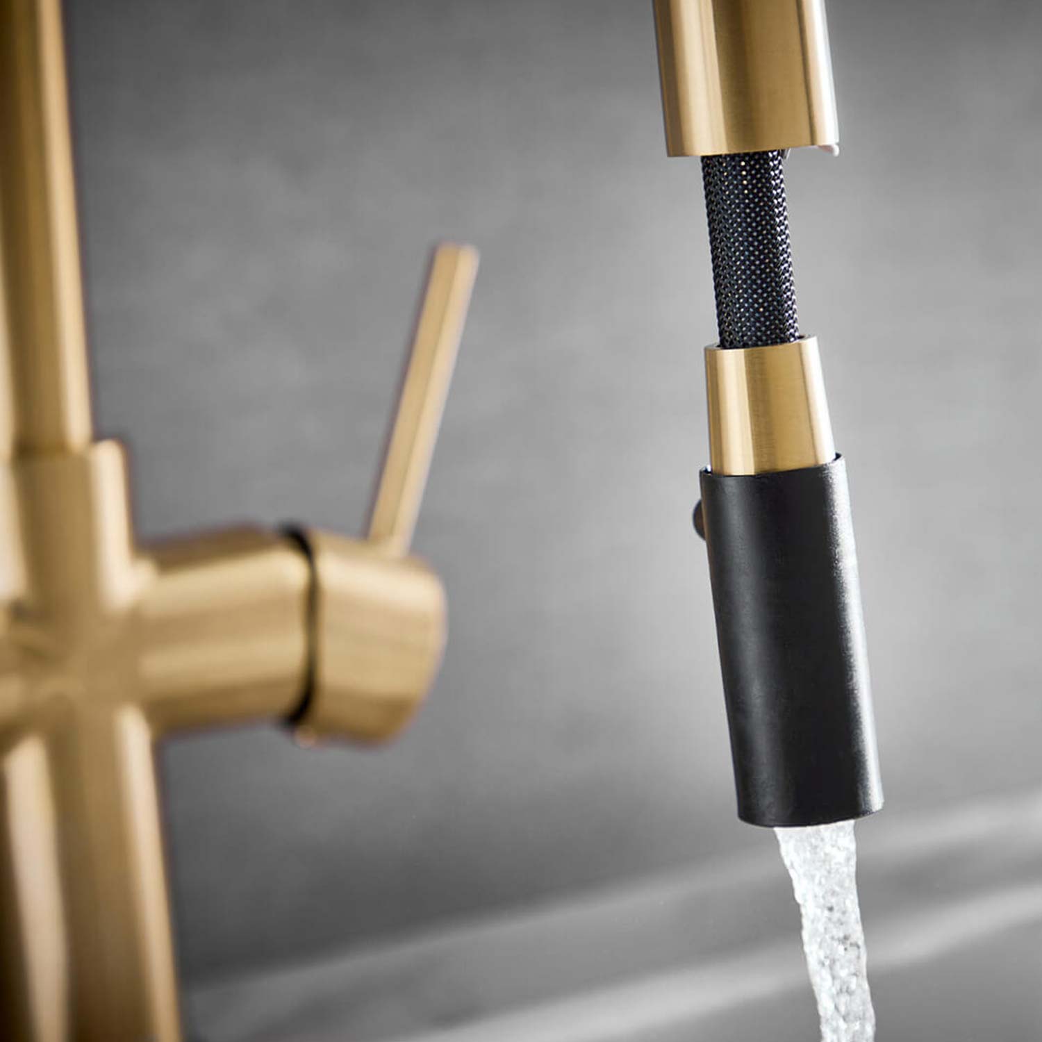 Scudo KoGE 4 in 1 Swan Pull Out Spout Boiling Water Tap in Brushed Brass lifestyle 2