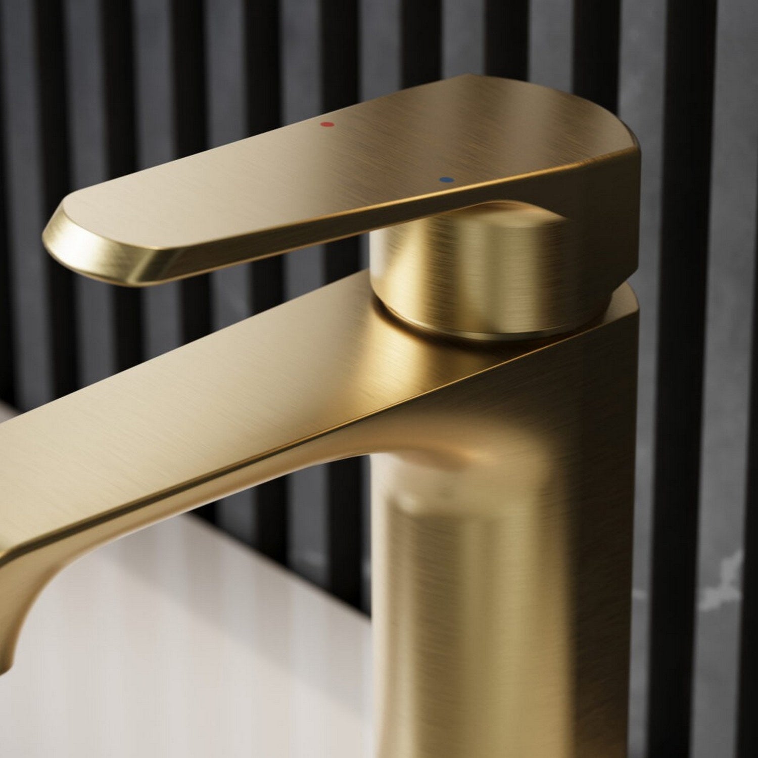 MON-014 Scudo Montana Mini Mono Basin Mixer in Brushed Brass Handle Close Up