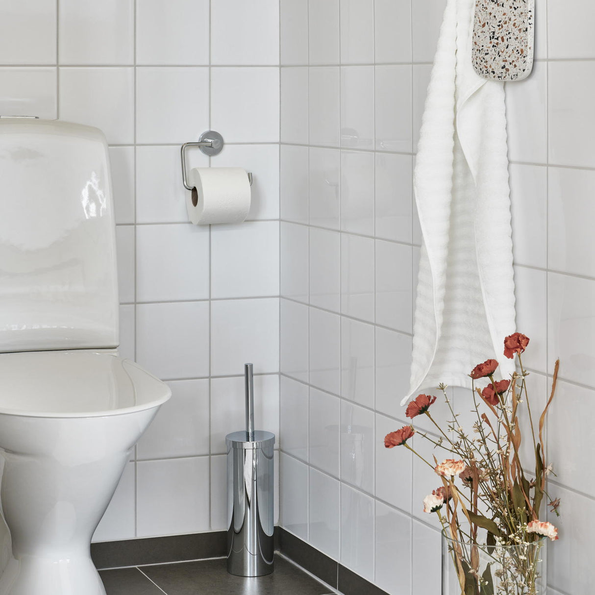 Smedbo Home Toilet Roll Holder in Polished Chrome