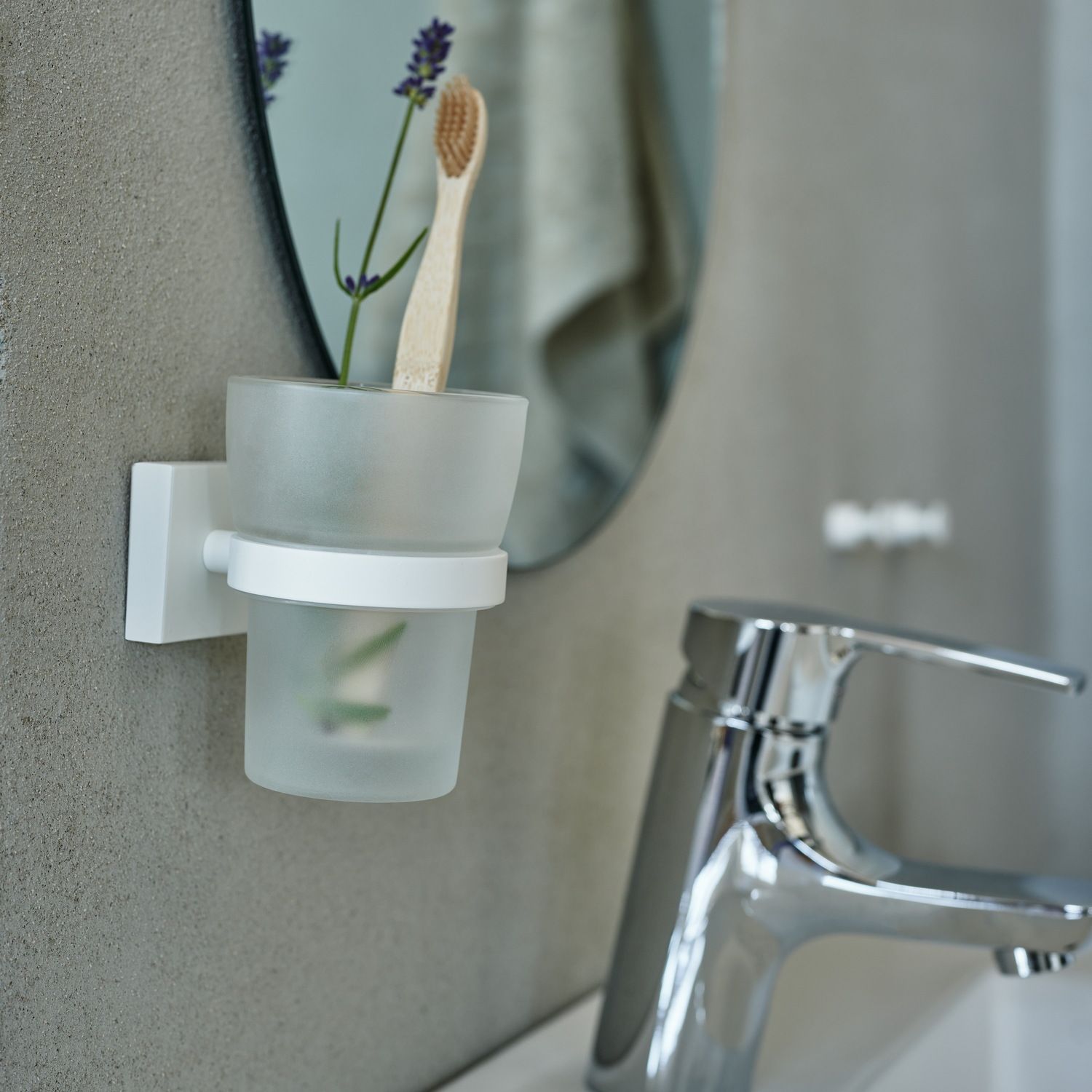 RX343 Smedbo House Glass Tumbler and White Holder Lifestyle