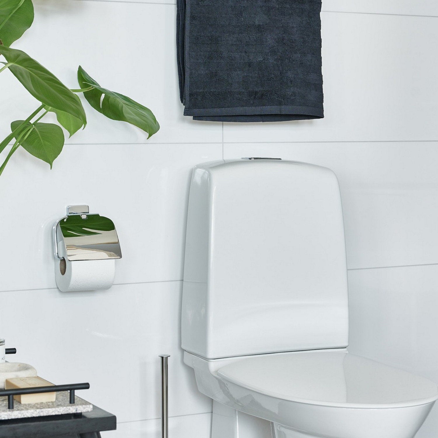 OK3414 Smedbo Ice Toilet Roll Holder with Cover in Chrome Lifestyle