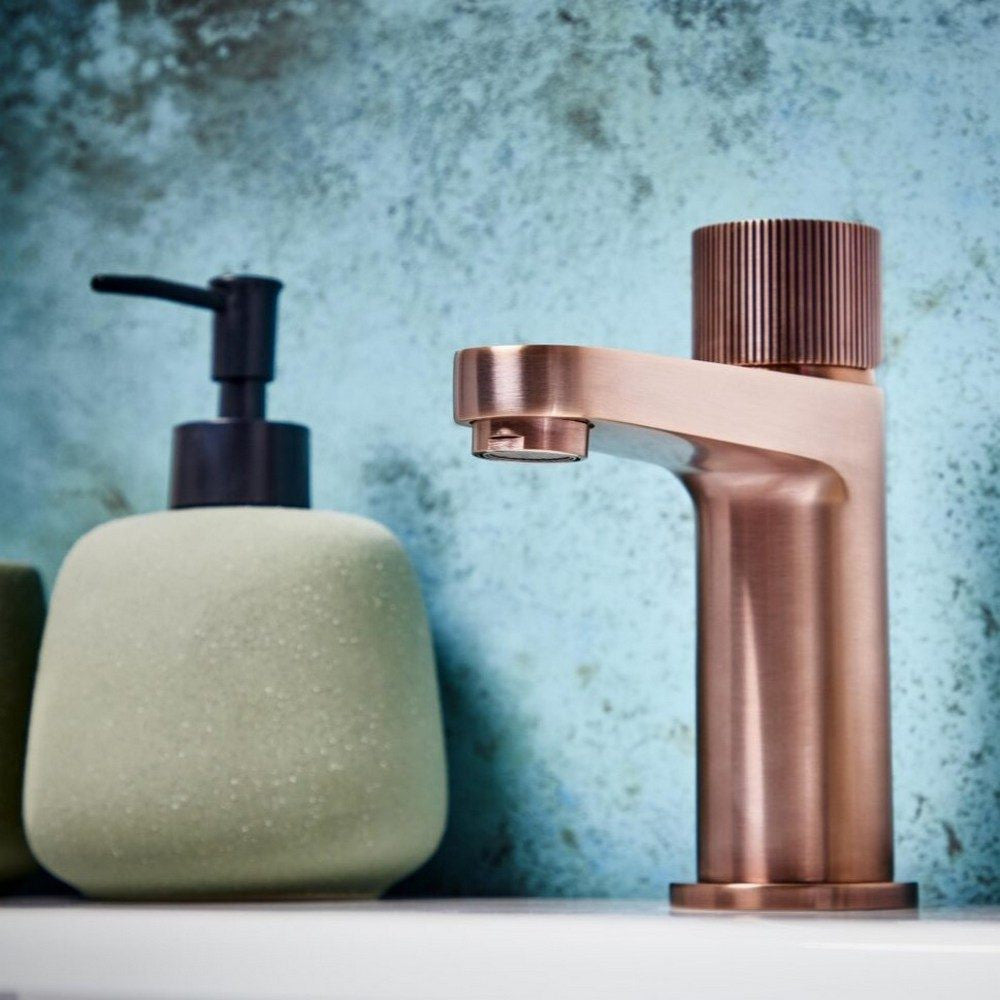 Scudo Koko Mini Mono Basin Mixer in Brushed Bronze close up