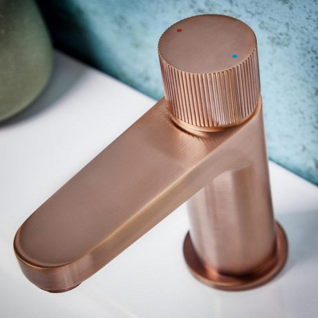 Scudo Koko Mono Basin Mixer in Brushed Bronze handles